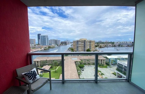 Hallandale Beach Hotel | Exclusive Beach Studio at Hallandale Beach