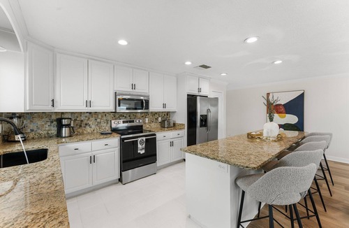 Biltmore Beach House | EXCLUSIVE OCEANFRONT 4/3 BEACH HOUSE HOTTUB +Private POOL