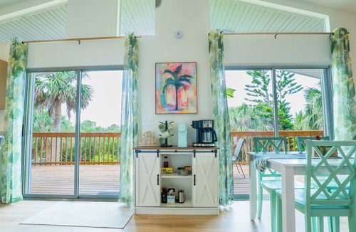 Palm Island House | Exclusive Palm Island 2br/2ba Home with Pool, Hot Tub, Dock, & 7-Mile Beach