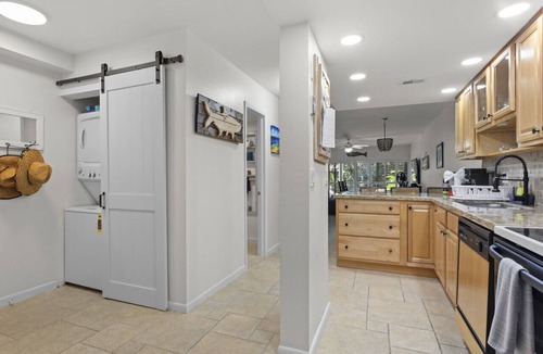Islamorada Villa | Exec Bay 3 Bedroom townhouse w/heated pool, marina, tennis & more