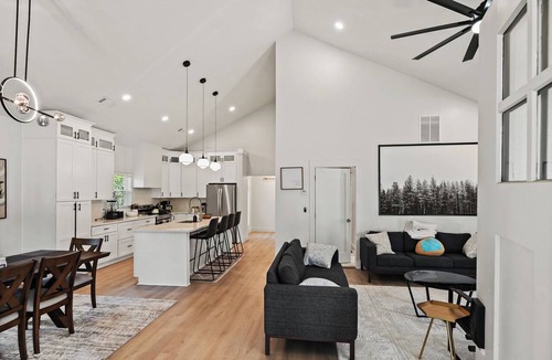 Loring Heights House | Executive Loring Heights home by Atlantic Station