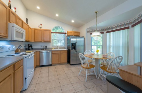 Indian Point Villa | Executive Private Disney Villa, 30 ft Pool, Spa, King, 4K UHD TV, Netflix, Wifi