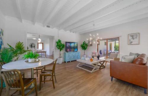 Coral Terrace Apartment | Exotic 4 Bedroom House With Pool