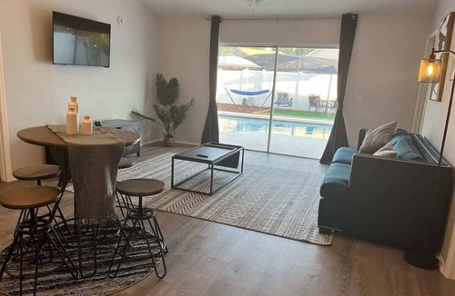 Buena Ventura Lakes House | ☞ Exotic Pool Home | 341mb | BBQ | King | Memory Foam