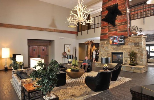 Independence Hotel | Expanded 2 Queen Beds with Sofa Sleeper, Stoney Creek Kansas City