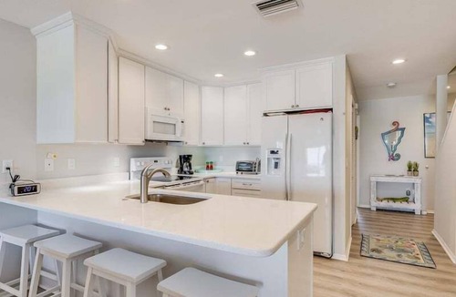 Boca Grande House | Experience beachfront luxury in a spacious 3-bedroom, 2-bath townhome in Boca Grande.