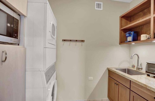 Venetian Shores House | Experience luxury at Casa De Bliss, a spacious 4-bedroom canalfront retreat in Islamorada.