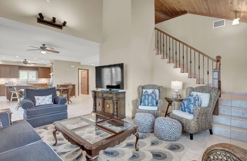 Venetian Shores House | Experience luxury at Casa De Bliss, a spacious 4-bedroom canalfront retreat in Islamorada.