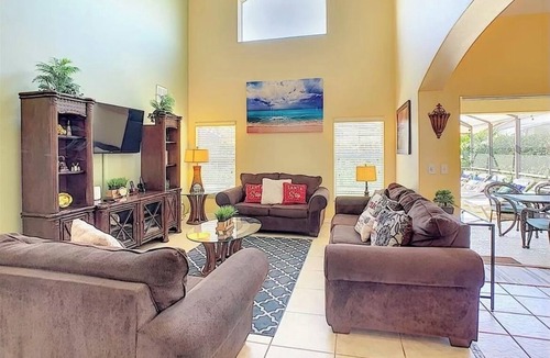 Four Corners Villa | Experience magic just a quick 17-min drive away at our 5-bedroom Villa