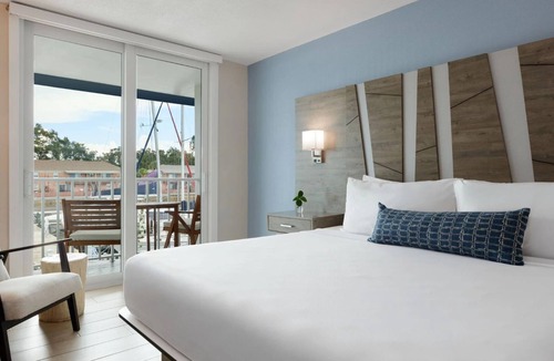 Pinellas Point Hotel | Explore St. Pete's Gems | Artistic Discoveries & Natural Wonders Await