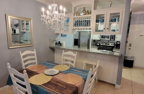 South Padre Island Apartment | EZ Walk to Beach * Swanky 2 bedroom * Sleeps Tons (Mar y Sol II #1) by RedAwning