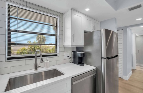 Park Shore Condo | F-237 - Deluxe Condo - Amazing Views and Sleeps 6