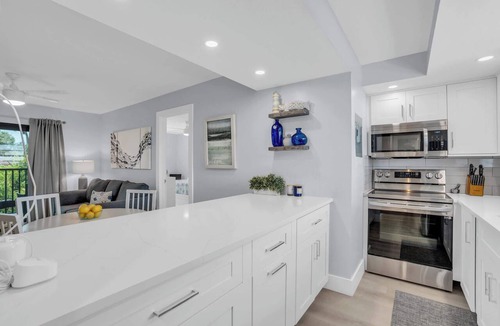 Park Shore Condo | F-237 - Deluxe Condo - Amazing Views and Sleeps 6