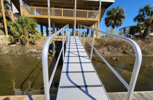 Keaton Beach House | Fabulous 2-bedroom house with AC in welcoming Keaton Beach.