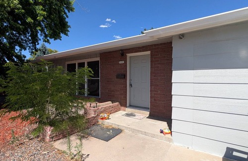 Greeley House | Fabulous 3-bedroom duplex in friendly Greeley