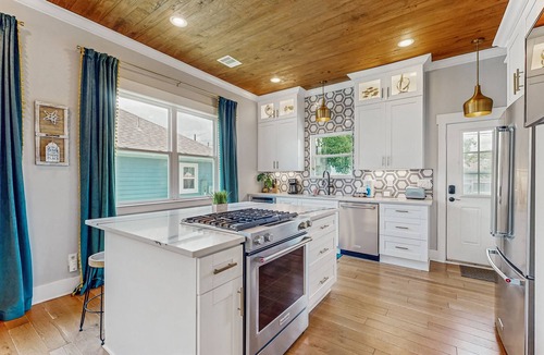 Galveston House | Fabulous family-friendly home w/a private yard - close to the beach