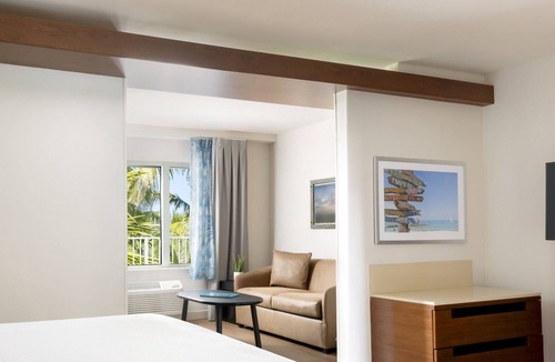 New Town Hotel | Fairfield by Marriott Inn & Suites Key West at The Keys Collection