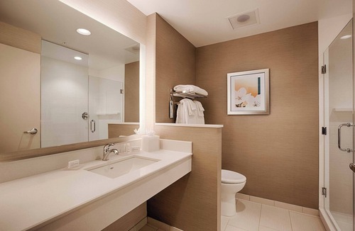Bay Esplanade Hotel | Fairfield Inn & Suites by Marriott Clearwater Beach