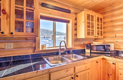 Valley of the Sun Cottage | Fairplay Cabin w/Mountain Views ~ 25 Mi to Breck!