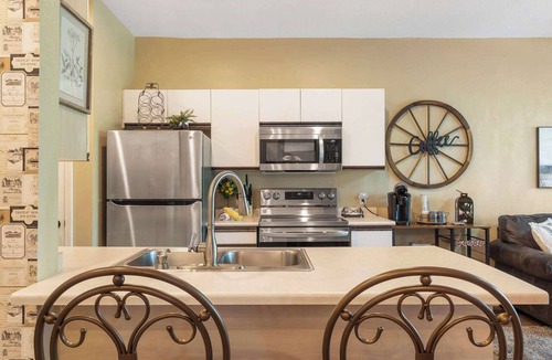 Branson Condo | Fairview Escape | Holiday Hills Branson | Golf | Outdoor Pools