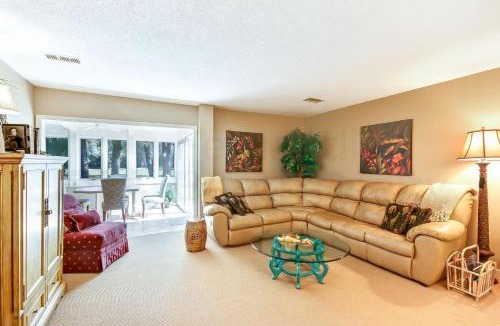 Amelia City Apartment | Fairway Oaks Villa Condo