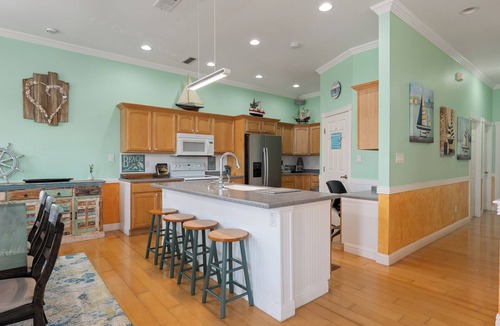 South Padre Island House | Family Beach House 4BR with Heated Pool and Spa. Only 200 steps to the sand!