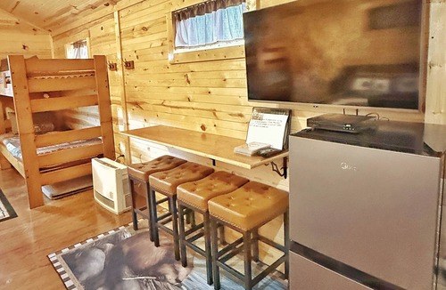 Squires Cabin | Family Cabin near the water and next to Glade Top/Mark Twain National Forest