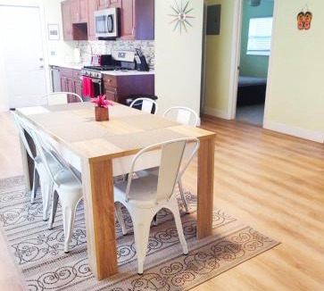 Edgewood House | Family, Couples Retreat near Airport, Cruise Port & Beaches
