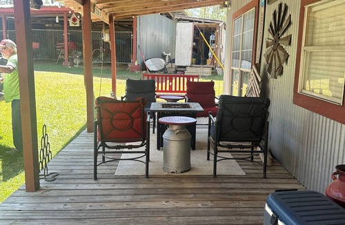 Broaddus House | Family & Fishing Getaway on Sam Rayburn Lake