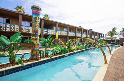 Cocoa Beach Resort | Family-Friendly 2-Bedroom Suites Just Steps from the Ocean & Water Park Access