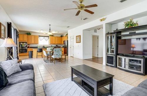 Windwood Bay House | Family-Friendly 5-BR Home w/Pool Near Disney