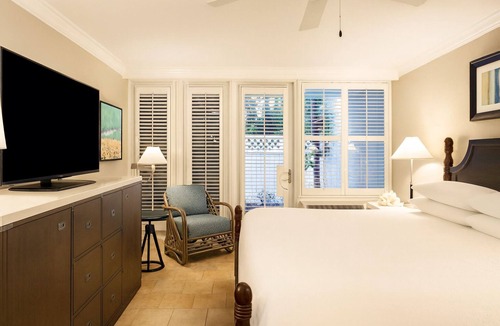 Historic Seaport Hotel | Family-Friendly Key West Resort with Private Beach on Duval St.