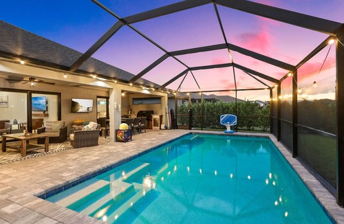 Mariner House | Family Oasis! Beaches,Heated Pool, outdoor kitchen, game room, fire pit