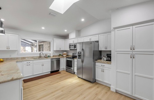 Fly In Spruce Creek House | Family Pool House Sleeps 8 Space to Relax