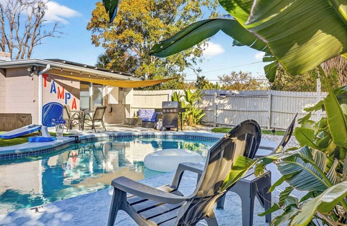 Sun Bay South House | Family Putting Green Oasis BBQ, Cornhole, Heated Pool
