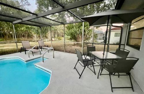 Spring Hill House | family Spacious Heated Pool Home 5 Min To Weeki Wachee