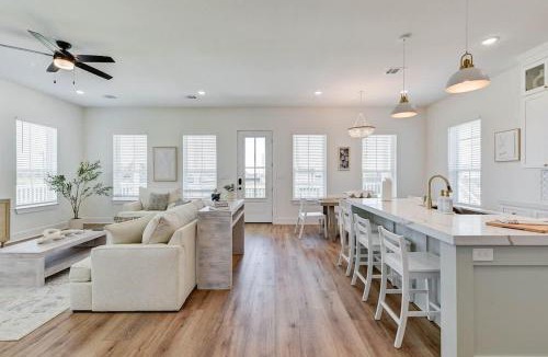Galveston House | Family Villa Walk to Beach