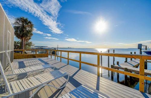 Bay Colony House | Family Waterfront 4BR Home Heated Pool Private Pier