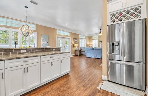 Clipper Cove House | 🏖️ Fancy Nancy’s Beach House 🌴 Walk 2 Beach Community Pool Porch Swing