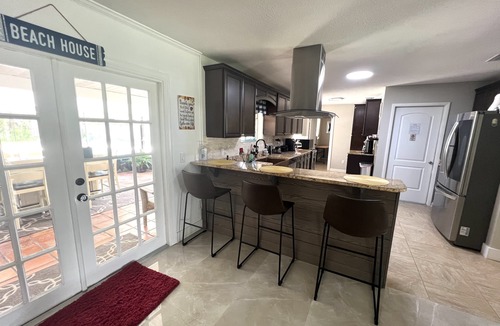 Isle of Palms House | Fancy private pool home in Jax beach