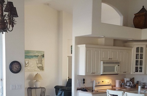 White Marsh House | Fantastic 3/2 Villa minutes From White Beaches Of SWF, with Private Pool