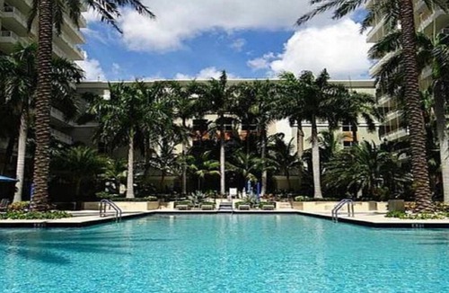 Boynton Beach Condo | Fantastic Condo, Ideal Location, Fully Furnished With Upgrades Throughout.