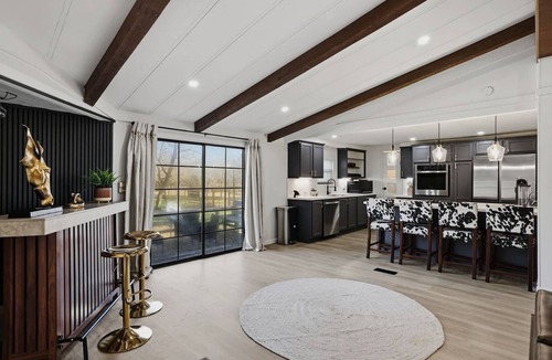 Waller House | Farmhouse Retreat | Fire Pit | 22 Acres of Land!