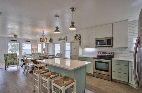 Panacea House | "Fiddler Crab" Beautiful 2BR/3BA beachfront house