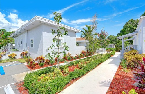 Highland Garden Apartment | FIFA Perfect 18 KM | Verdi: Casita Near Beach & Gym Access