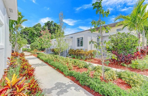Highland Garden Apartment | FIFA Perfect 18KM | Soleil: Casita Near Beach & Gym Access