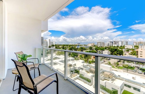 Central Beach Condo | FIFA Perfect | Tiffany Emerald:7th FL, Rooftop Pool, Gym, Walk to Beach