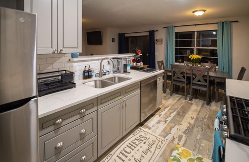 Euless House | FIFA & Stadiums, Family & Pet Friendly, Smart Home, Garage & Fenced Yard