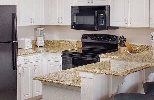 Brush - Stewarts Resort | 𝐅𝐢𝐧𝐝𝐢𝐧𝐠 𝐌𝐞𝐢𝐥𝐢 - Beachfront Ocean Walk Resort+Amenities. 2BR Suite