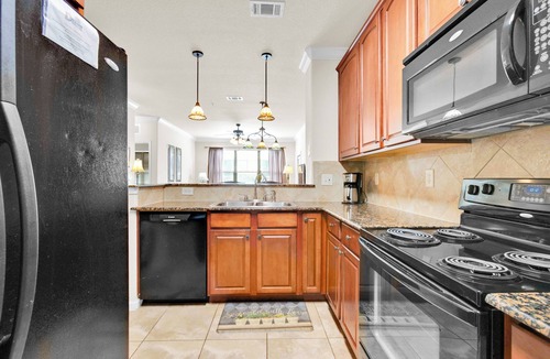 Regal Palms Condo | First Floor Bella Piazza 3-bedroom condo close to Disney